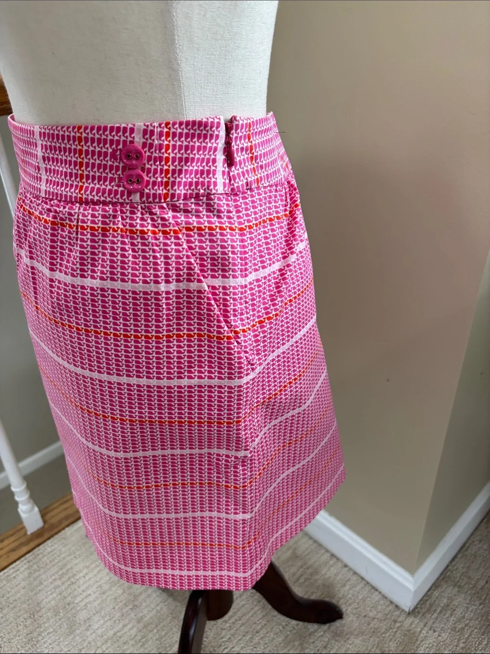 Vineyard Vines Pink White Whale Print Mini Skirt Size 8 EUC